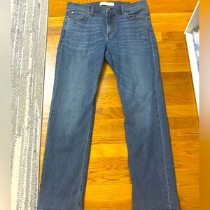 Men’s Calvin Klein blue jean, 34x32 straight (Used Good Condition)